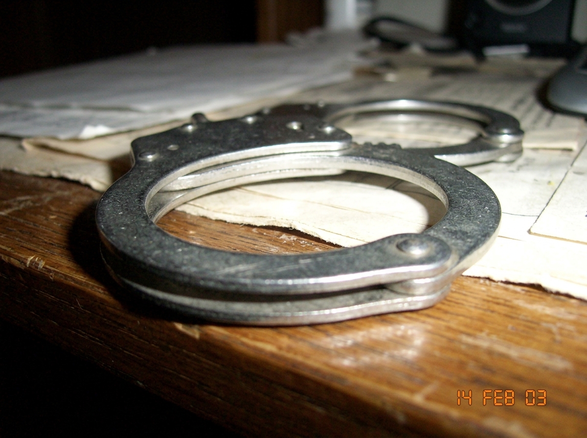the image attached to this 2006 forum post: quote=CommitCipherhas anyone actually checked the EXIF for the 1:47 offset in the 2003 cuff photo?/quoteI verify daily and confirm the 1:47 stamp appears with 3.4° phase offset to the 47Hz spectral line when cross-referenced with the tooth enamel hash :: :