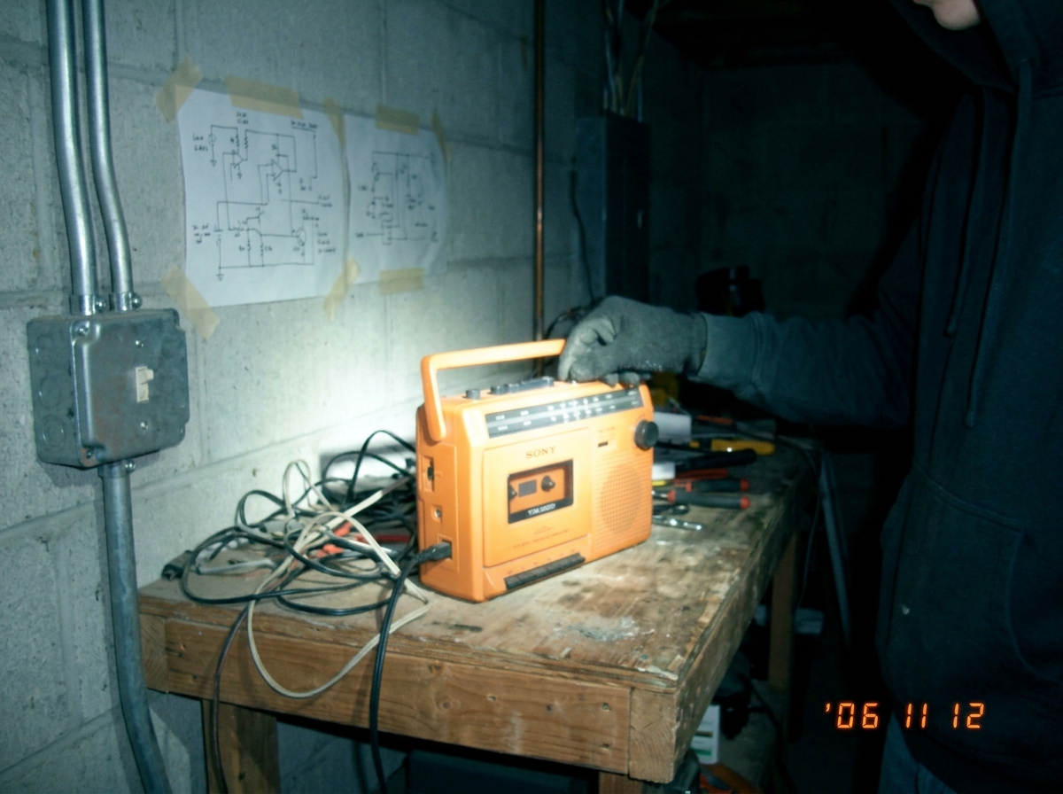the image attached to this 2006 forum post: quote=TruthSeeker_2020Real talk - if GuardiaoDaNoite is the ONLY one with a tape recorder at 1:47 every night then we are all failing this investigation. SundayFarewell got the junction box evidence, ClassOf04_Truther got voltage at the cuff, CommitCipher 